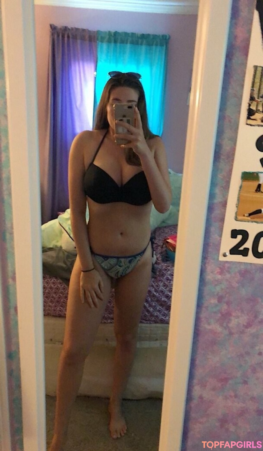 Naakte gelekte OnlyFans-foto van Hannah V #17 Naakte gelekte OnlyFans-foto van Hannah V #17