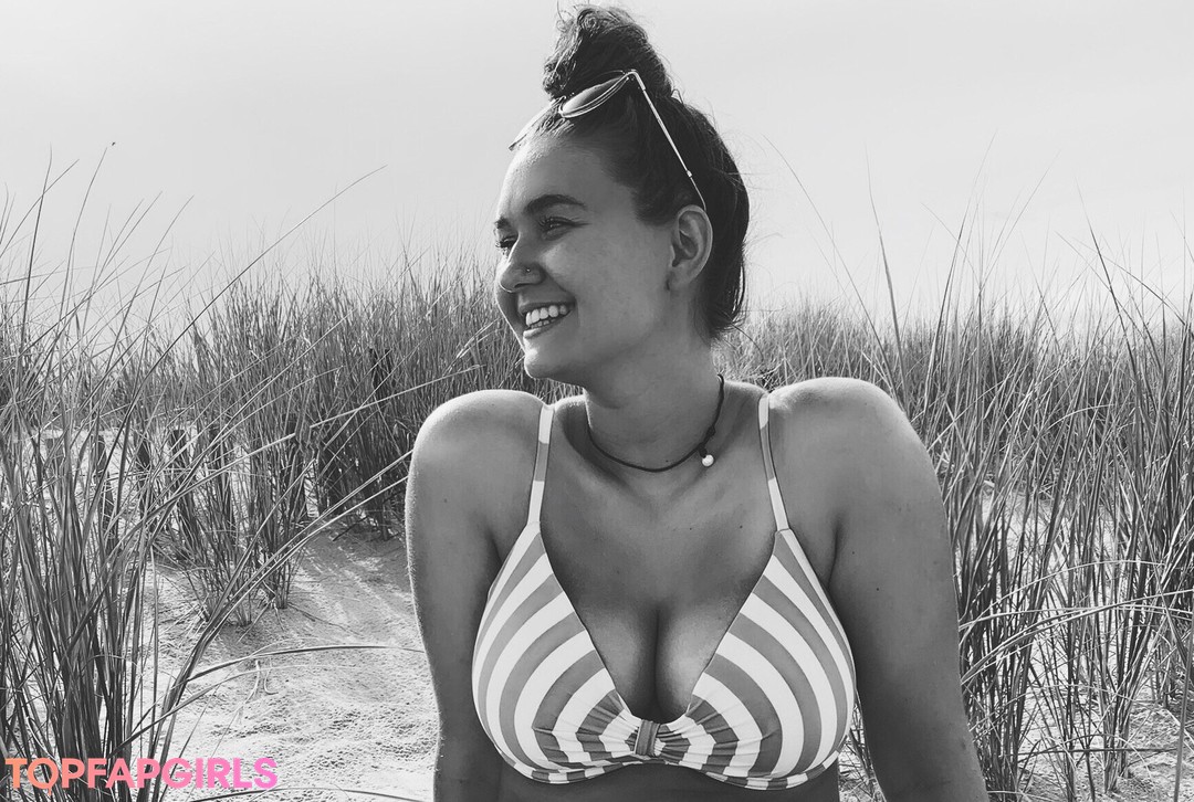 Naakte gelekte OnlyFans-foto van Hannah V #22 Naakte gelekte OnlyFans-foto van Hannah V #22