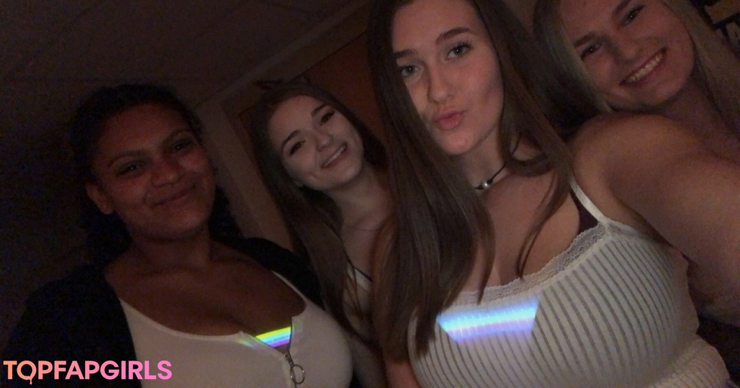 Naakte gelekte OnlyFans-foto van Hannah V #27 Naakte gelekte OnlyFans-foto van Hannah V #27