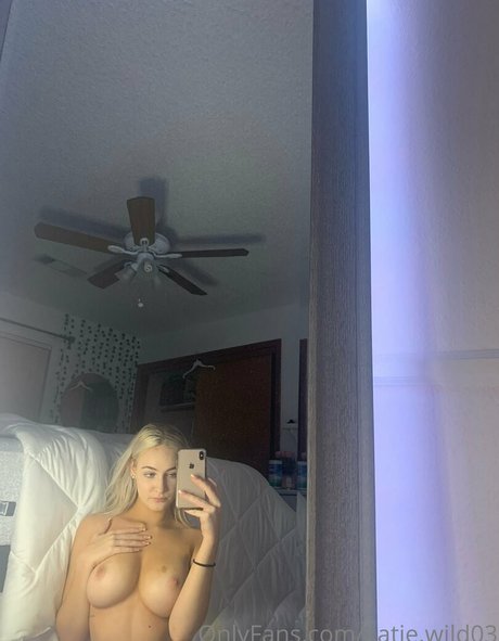 Naakte gelekte OnlyFans-foto van Katiewild03