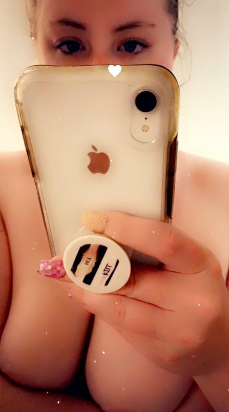 Naakte gelekte OnlyFans-foto van Alassska