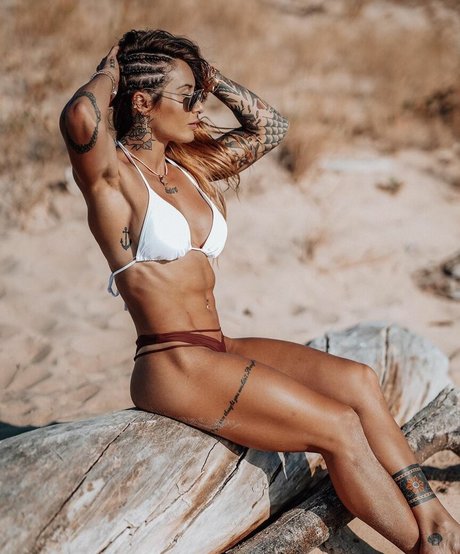 Naakte gelekte OnlyFans-foto van Celia Gabbiani