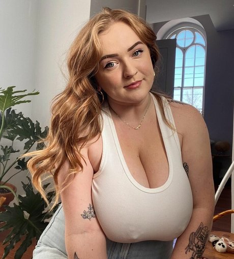 Naakte gelekte OnlyFans-foto van Cayley M
