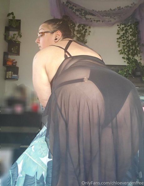 Chloevenomfree