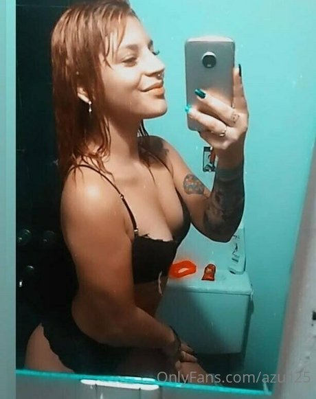 Naakte gelekte OnlyFans-foto van Hotblonde24
