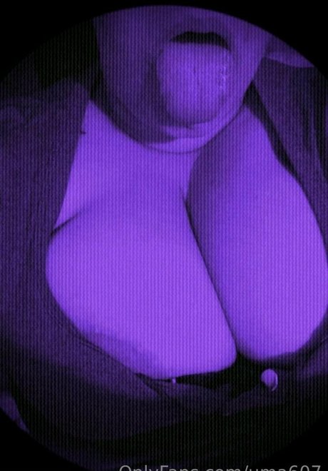 Naakte gelekte OnlyFans-foto van Uma607