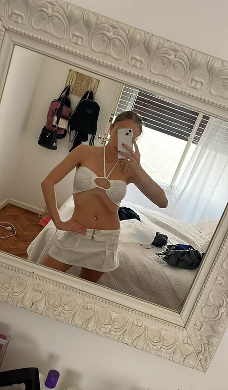 Naakte gelekte OnlyFans-foto van Angietesta