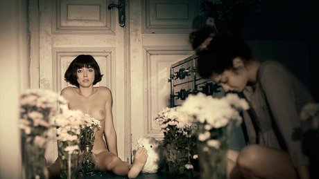 Naakte gelekte OnlyFans-foto van Ceyda Kocman