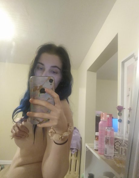 Glitterbby21
