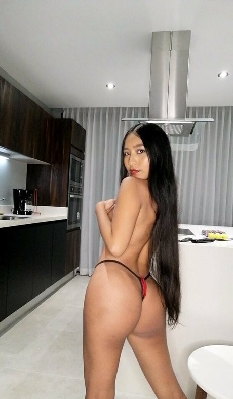 Naakte gelekte OnlyFans-foto van Pocahontaslittle