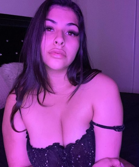 Naakte gelekte OnlyFans-foto van Kaelanibaby