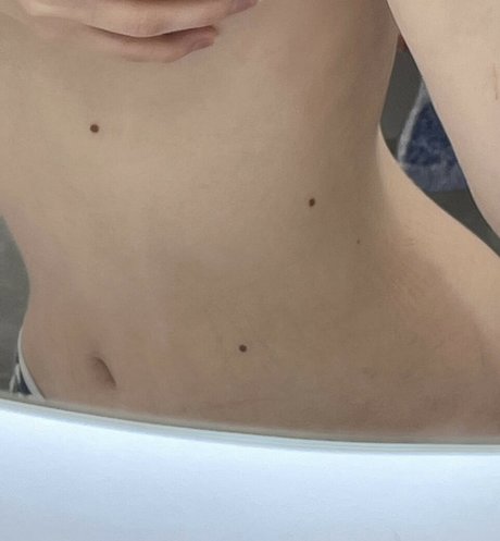 Naakte gelekte OnlyFans-foto van Alskohope