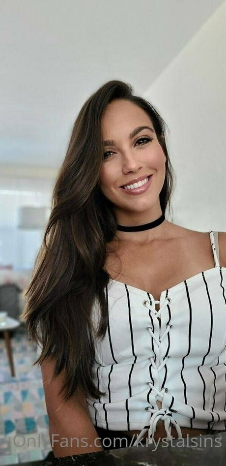 Naakte gelekte OnlyFans-foto van Krystalsins