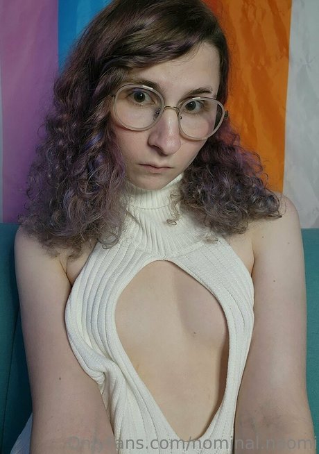 Naakte gelekte OnlyFans-foto van Nominalnaomi