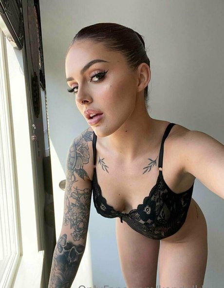 Naakte gelekte OnlyFans-foto van Kendalklein