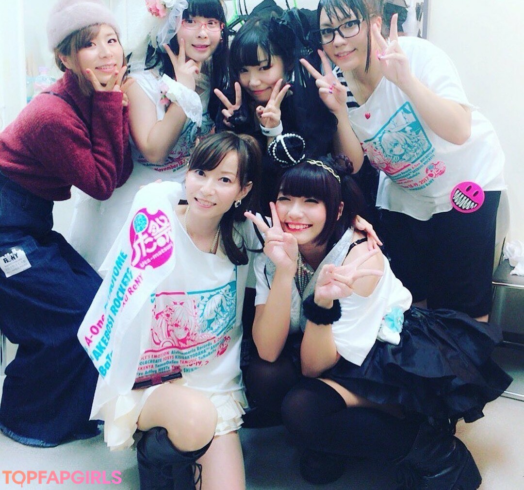 Naakte gelekte OnlyFans-foto van Ayameapricot #1121