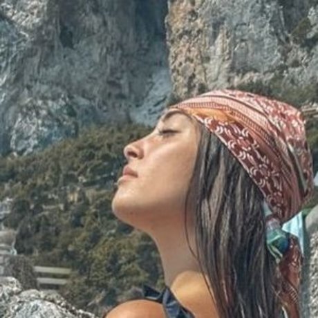 Naakte gelekte OnlyFans-foto van Annarita Esposito