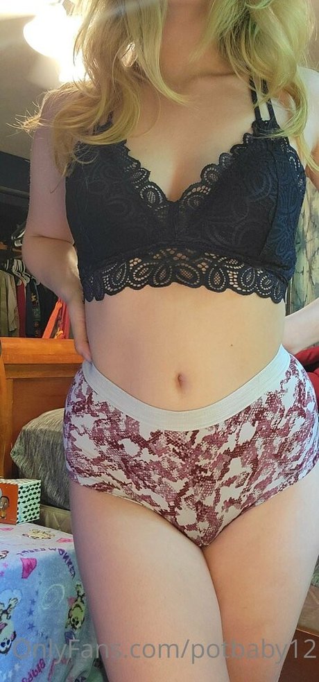 Naakte gelekte OnlyFans-foto van Xpuffbabyx