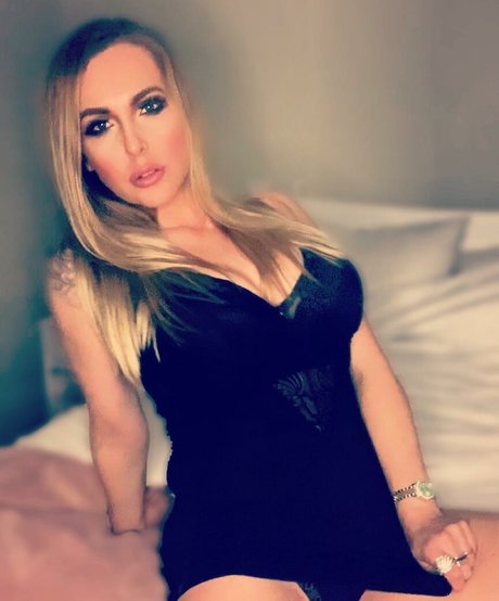 Lucy Tease
