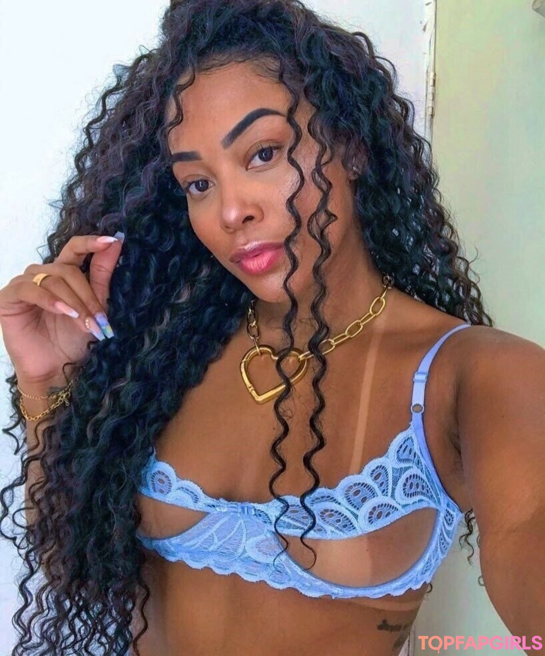 Naakte gelekte OnlyFans-foto van Cynthya Cybelle #4 Naakte gelekte OnlyFans-foto van Cynthya Cybelle #4