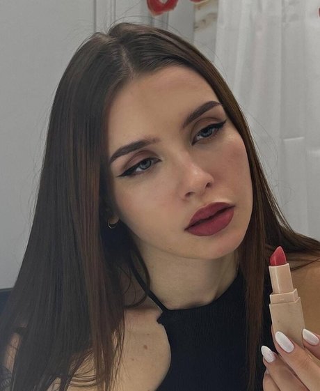 Naakte gelekte OnlyFans-foto van Kordeero
