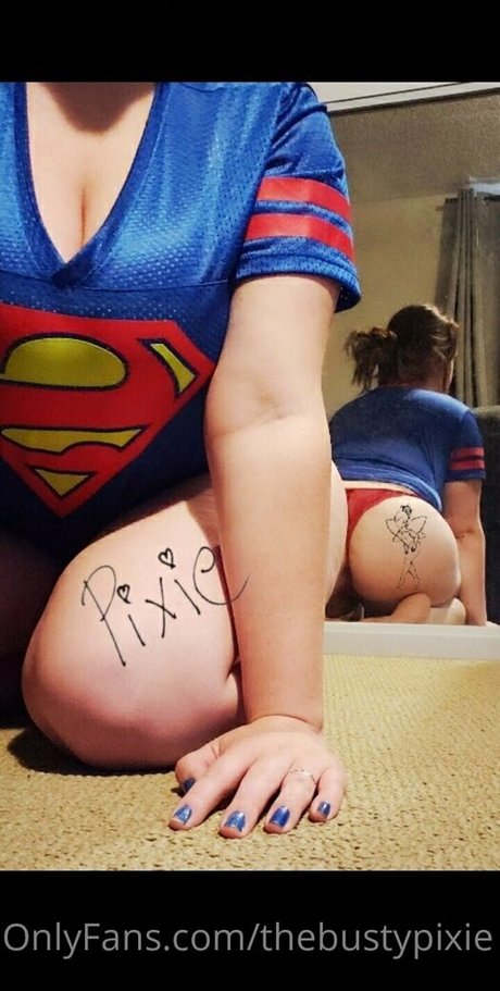 Naakte gelekte OnlyFans-foto van Thebustypixie