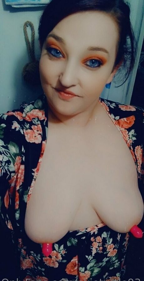 Naakte gelekte OnlyFans-foto van Okieturtle93