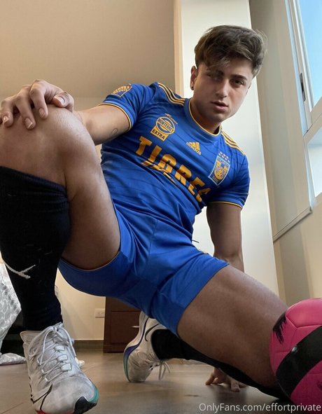 Naakte gelekte OnlyFans-foto van Effortprivate