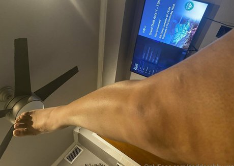 Naakte gelekte OnlyFans-foto van Goddessbbwrat