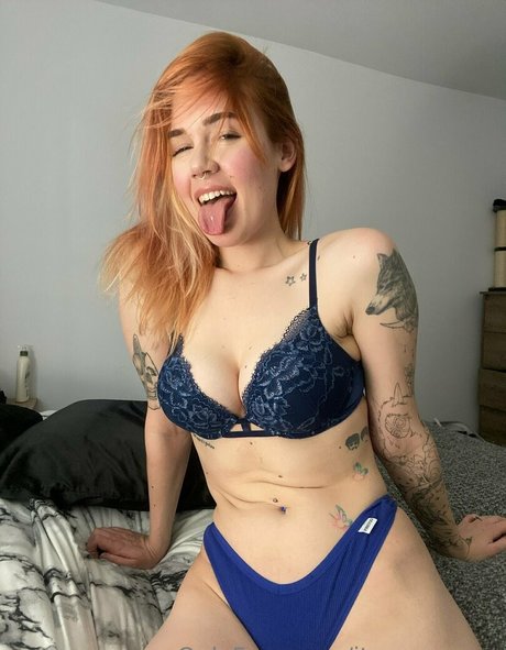 Naakte gelekte OnlyFans-foto van Itsrosemoon
