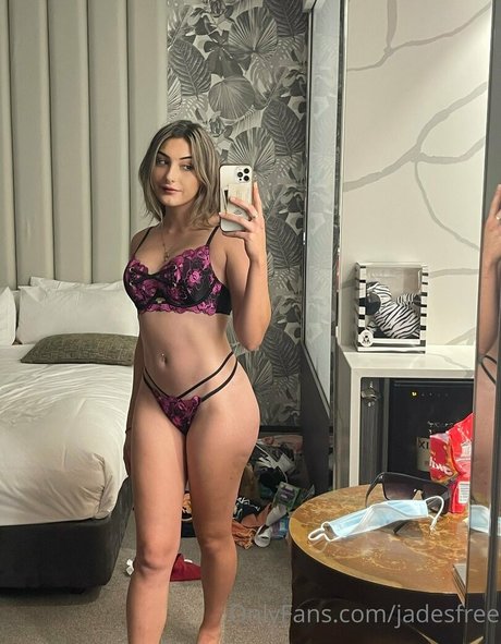 Naakte gelekte OnlyFans-foto van Jadesfree