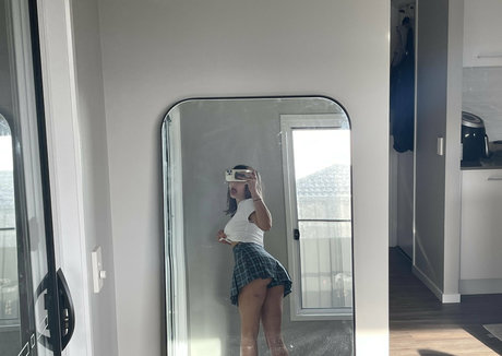 Naakte gelekte OnlyFans-foto van Jadesfree