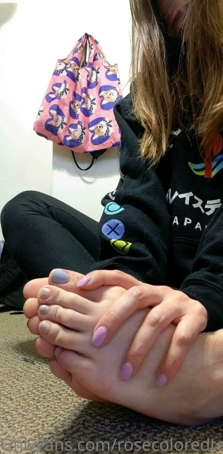 Rosecoloredtoesfree