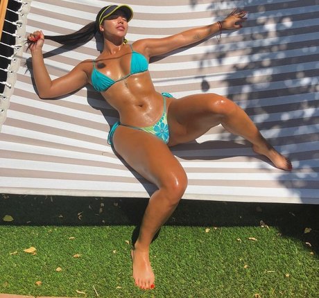 Naakte gelekte OnlyFans-foto van Diana Levy