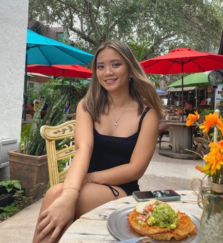 Naakte gelekte OnlyFans-foto van Vianney