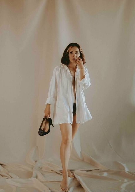 Naakte gelekte OnlyFans-foto van Fairygloria