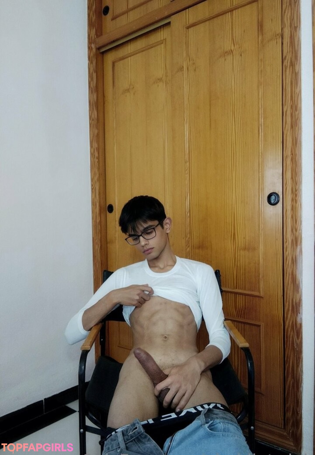 Naakte gelekte OnlyFans-foto van Aladdintwink #23 Naakte gelekte OnlyFans-foto van Aladdintwink #23