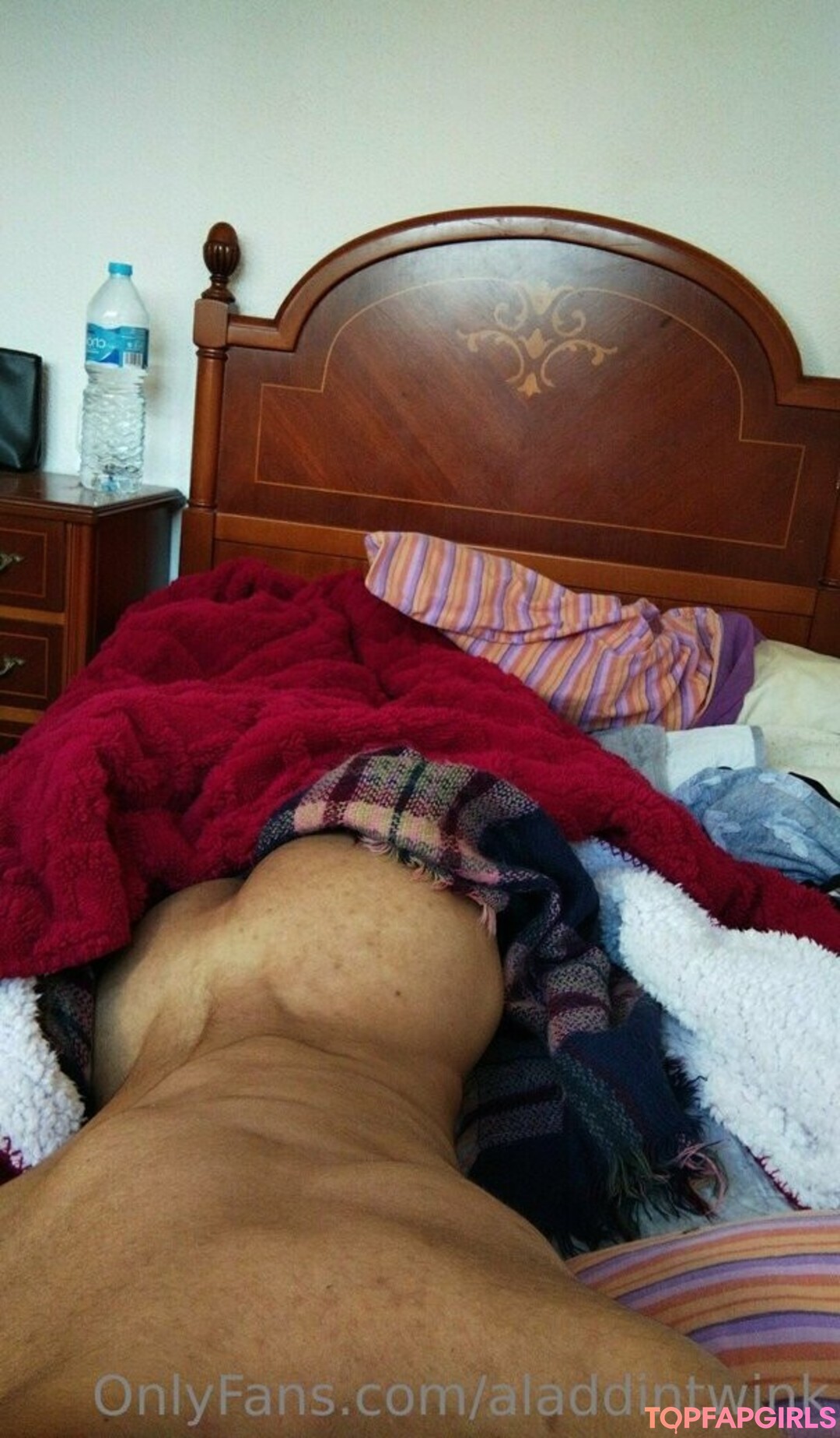 Naakte gelekte OnlyFans-foto van Aladdintwink #24 Naakte gelekte OnlyFans-foto van Aladdintwink #24