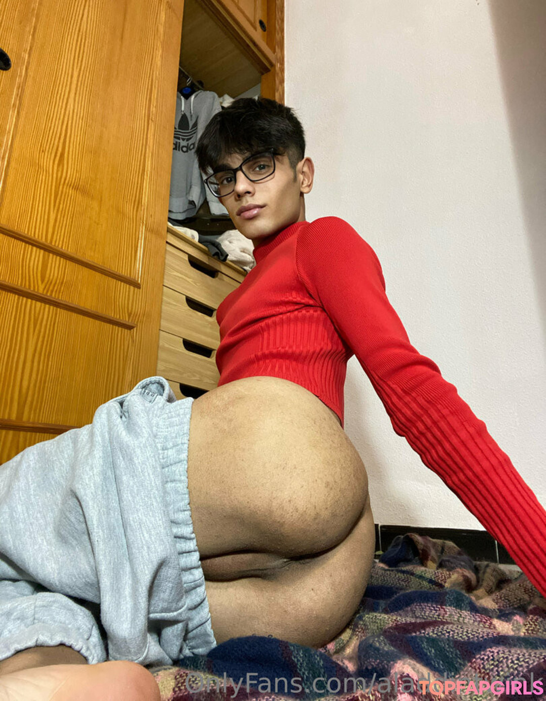 Naakte gelekte OnlyFans-foto van Aladdintwink #68 Naakte gelekte OnlyFans-foto van Aladdintwink #68