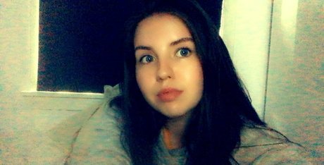 Naakte gelekte OnlyFans-foto van Babyaliaaxo