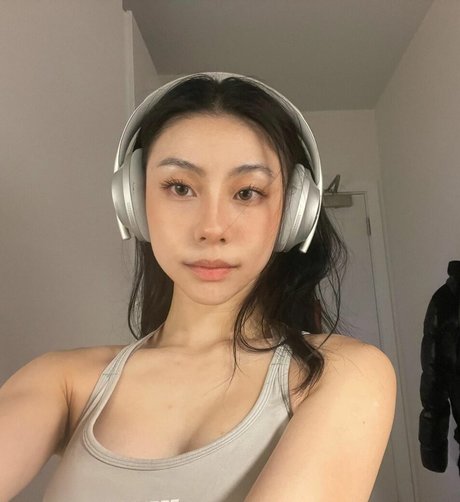 Shirliz Leee