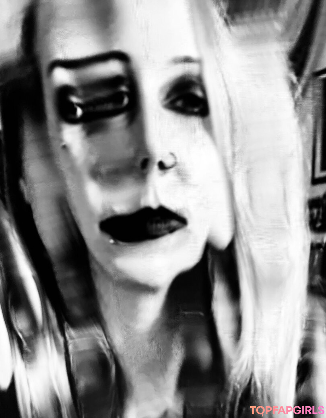 Naakte gelekte OnlyFans-foto van Bobbibamf #45 Naakte gelekte OnlyFans-foto van Bobbibamf #45