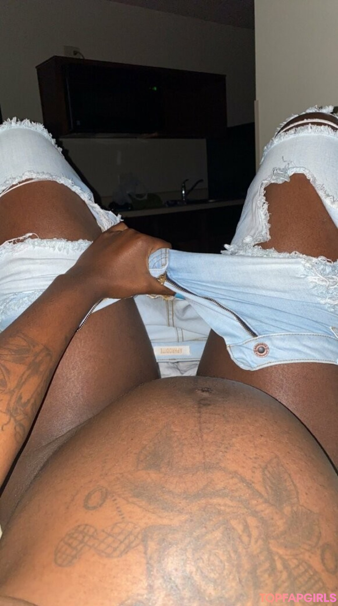 Naakte gelekte OnlyFans-foto van Thedejababe #22 Naakte gelekte OnlyFans-foto van Thedejababe #22