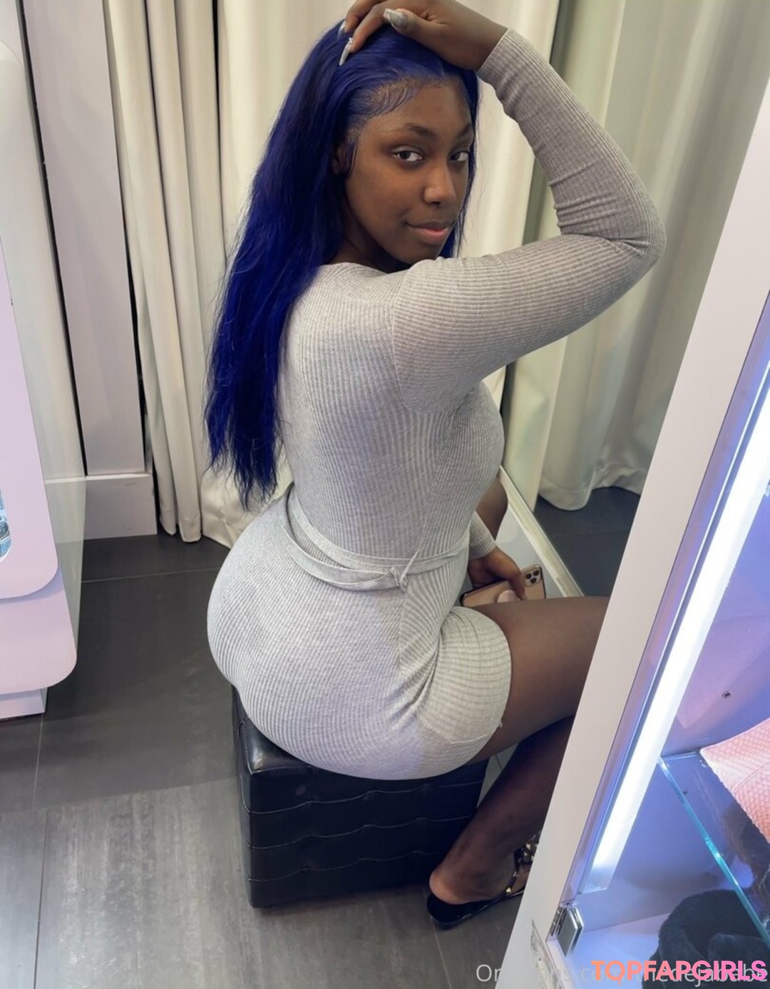 Naakte gelekte OnlyFans-foto van Thedejababe #28 Naakte gelekte OnlyFans-foto van Thedejababe #28