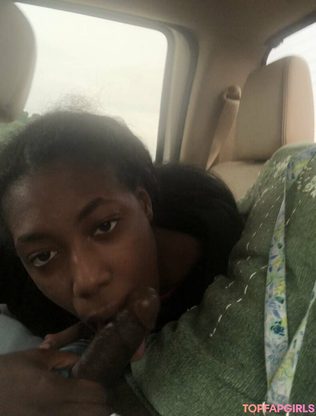 Naakte gelekte OnlyFans-foto van Thedejababe #32 Naakte gelekte OnlyFans-foto van Thedejababe #32