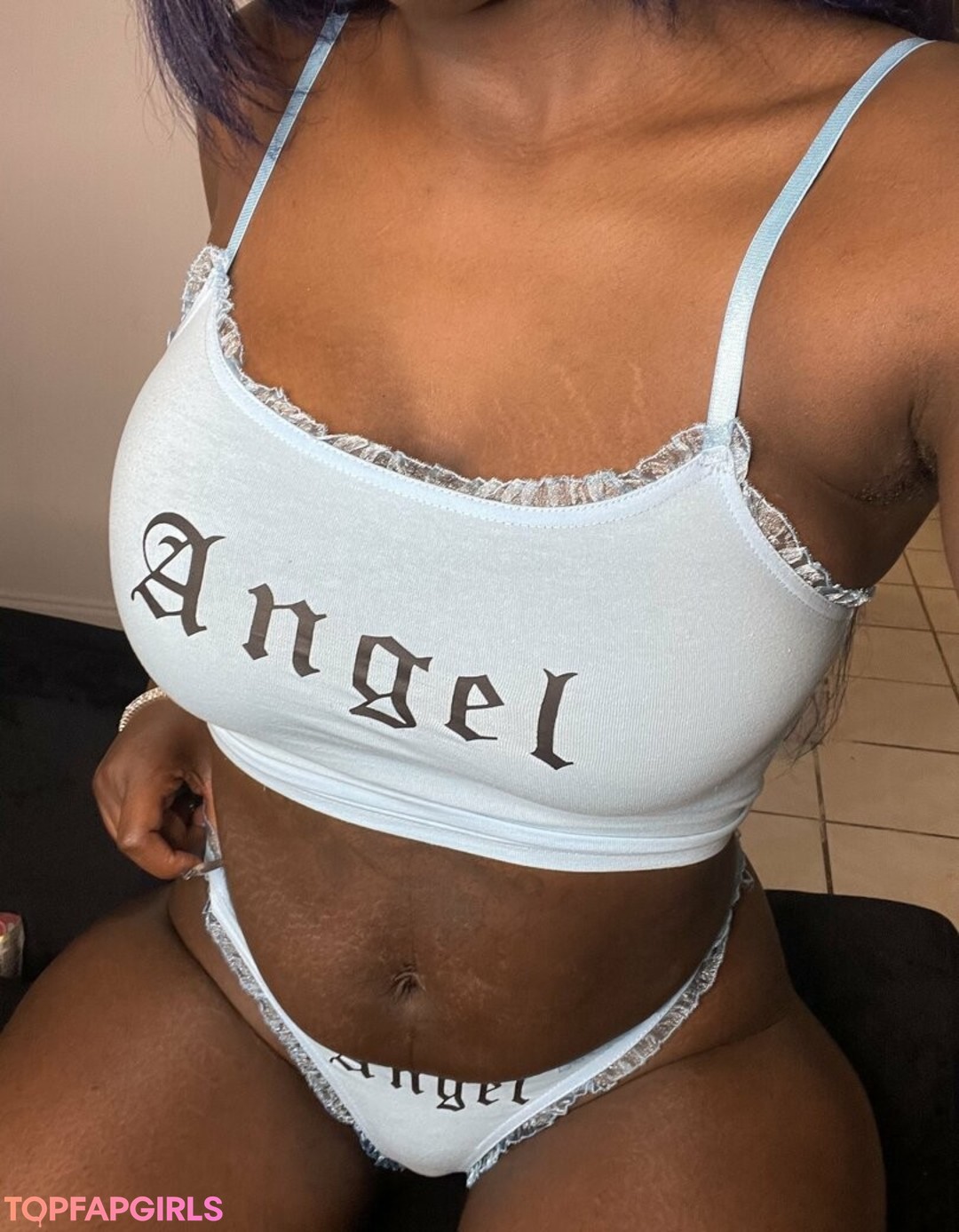 Naakte gelekte OnlyFans-foto van Thedejababe #47 Naakte gelekte OnlyFans-foto van Thedejababe #47