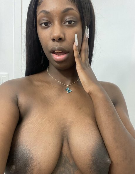 Naakte gelekte OnlyFans-foto van Thedejababe