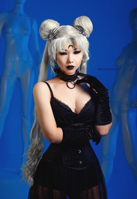 Naakte gelekte OnlyFans-foto van Miss Mononoke