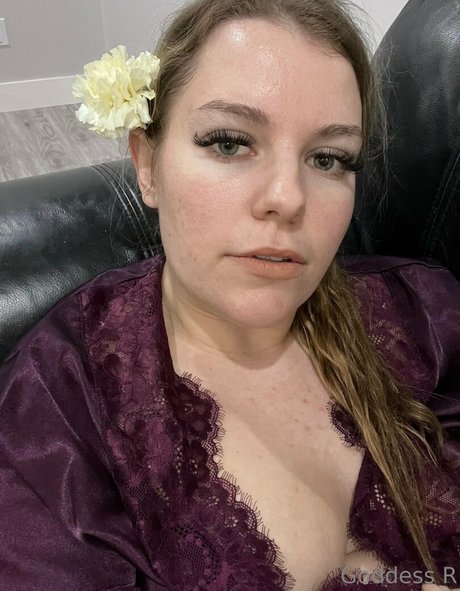 Naakte gelekte OnlyFans-foto van Acebosswoman