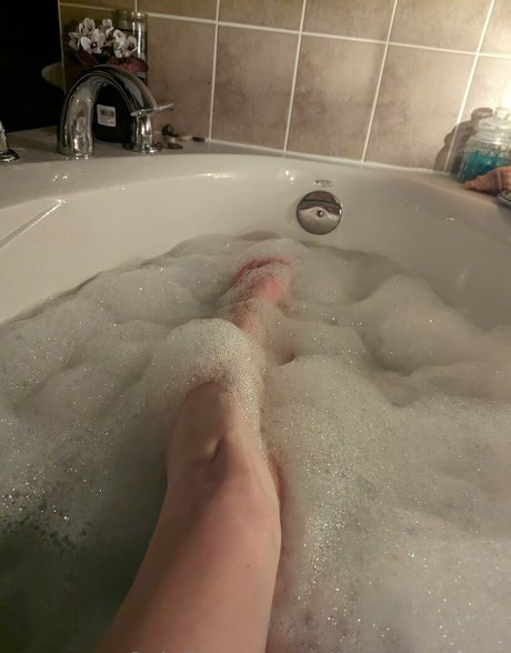 Naakte gelekte OnlyFans-foto van Milkymamaway